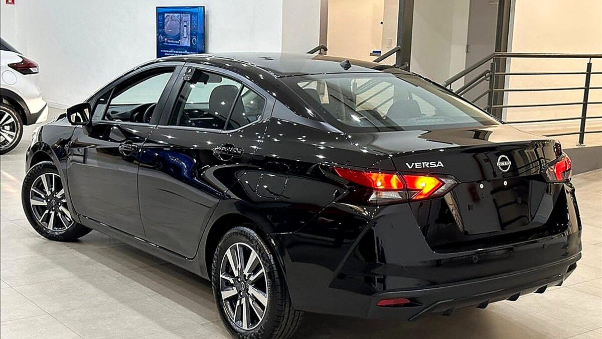 Nissan Versa 2026 para PcD fica até R$ 25.700 mais barato; veja os preços