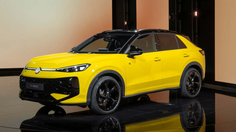 Volkswagen T-Roc roda em testes no Brasil; SUV híbrido mira rivais chineses
