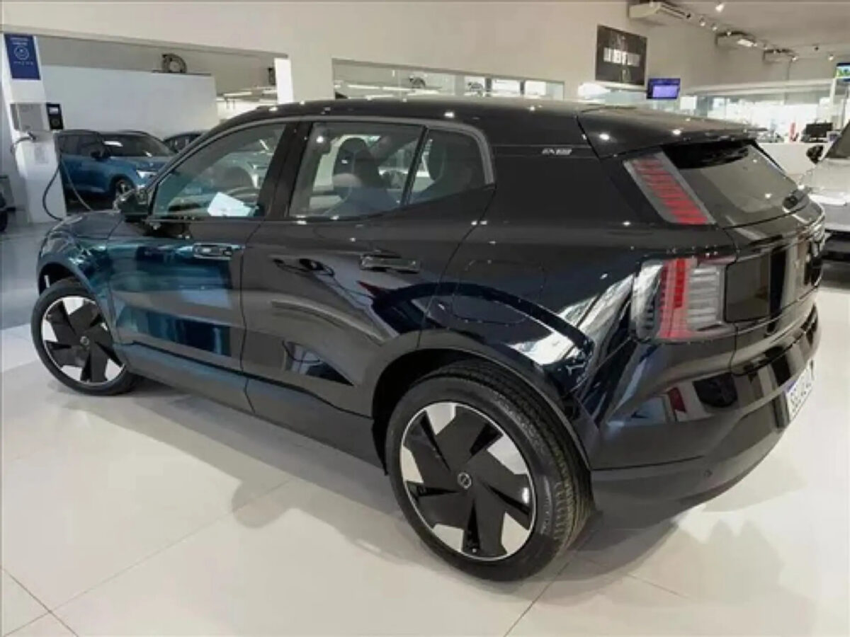 Volvo EX30 perde força e registra queda de 41,5% nas vendas em maio