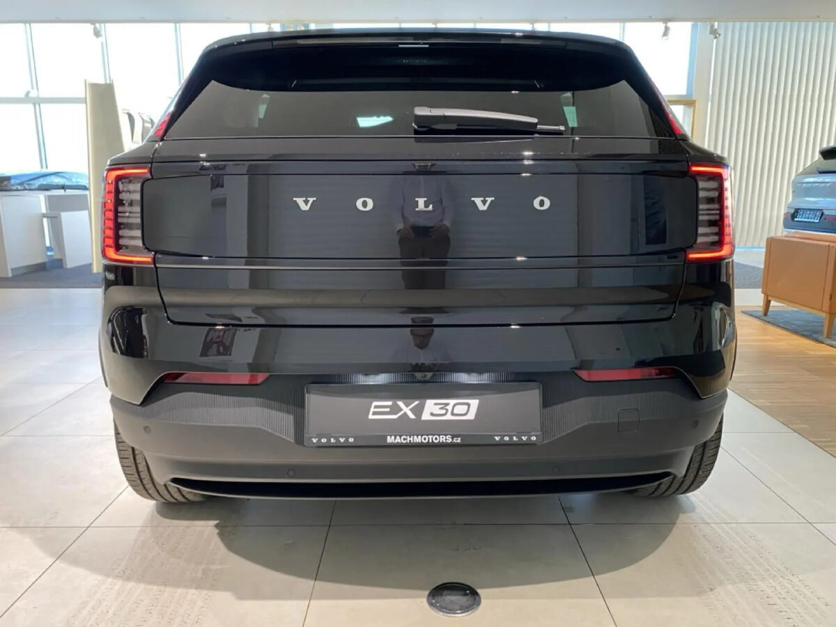 Volvo EX30 perde força e registra queda de 41,5% nas vendas em maio