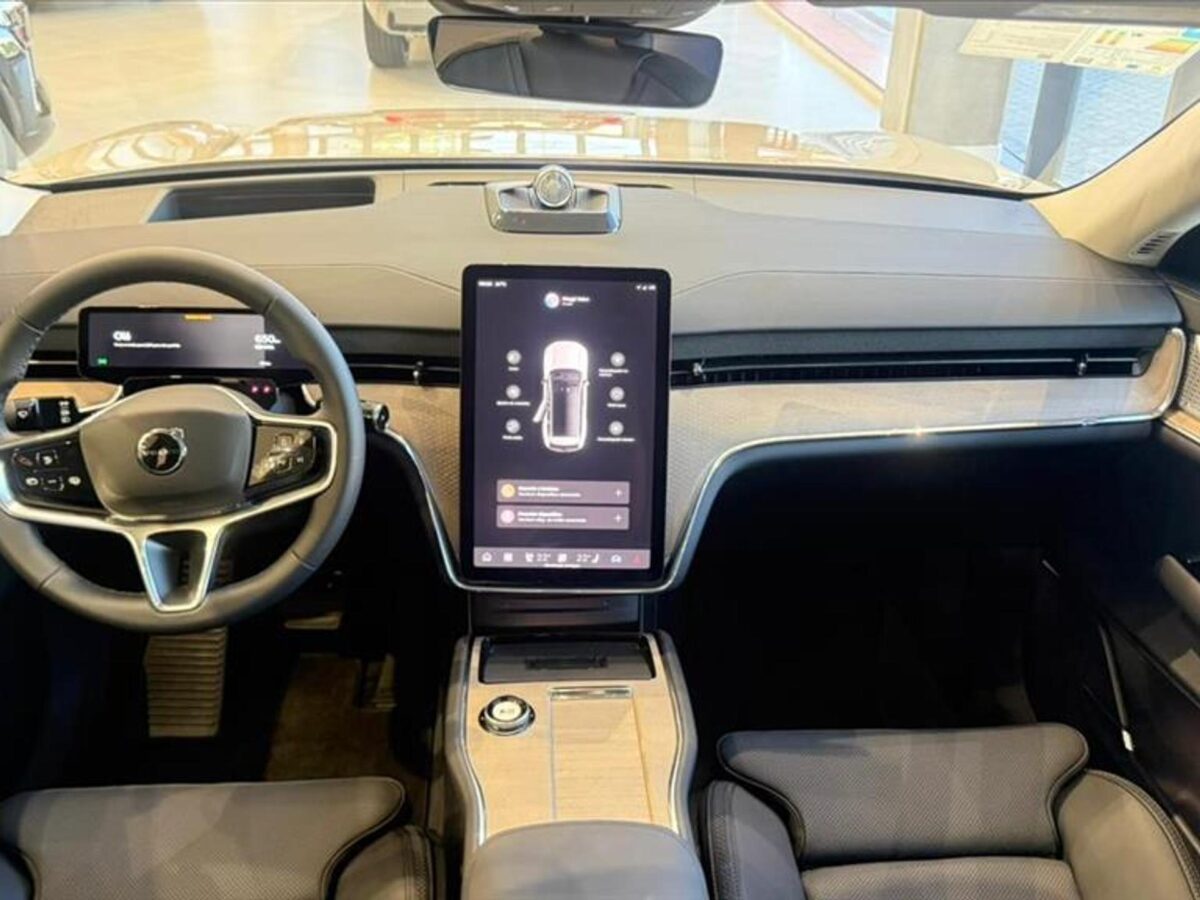 Volvo EX90 em avaliação: conheça os detalhes do SUV elétrico de luxo