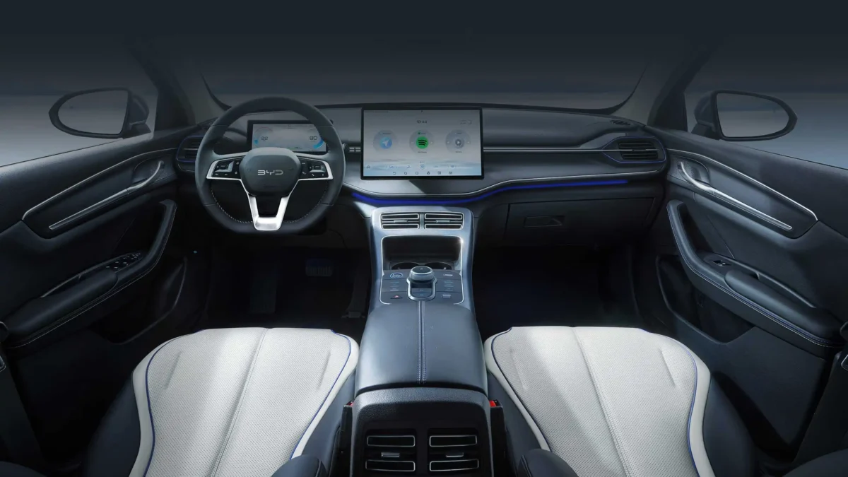 BYD King cresce 15,26% em maio e já ameaça reinado do Toyota Corolla