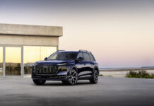 Audi Q9 é revelado com sete bancos elétricos e painel com quase 40 polegadas de telas