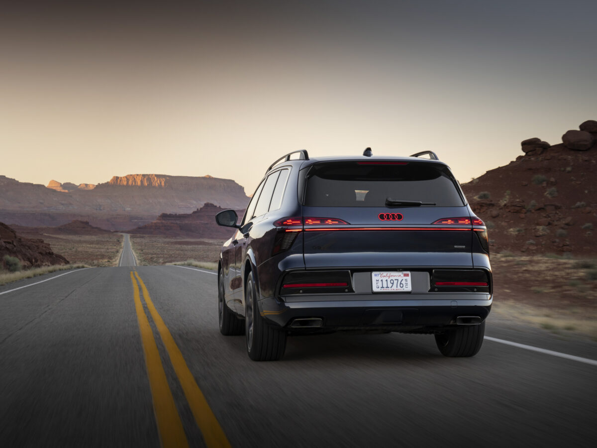 Audi Q9 é revelado com sete bancos elétricos e painel com quase 40 polegadas de telas