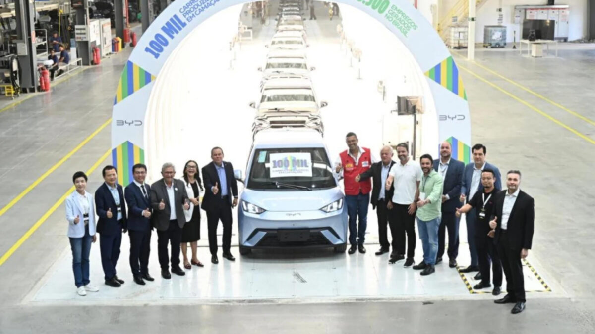 BYD alcança 100 mil veículos produzidos na fábrica de Camaçari (BA)
