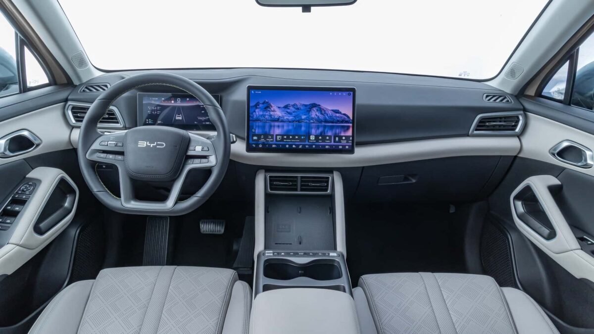 BYD Atto 2 2027: 7 vantagens e 7 desvantagens do SUV híbrido flex