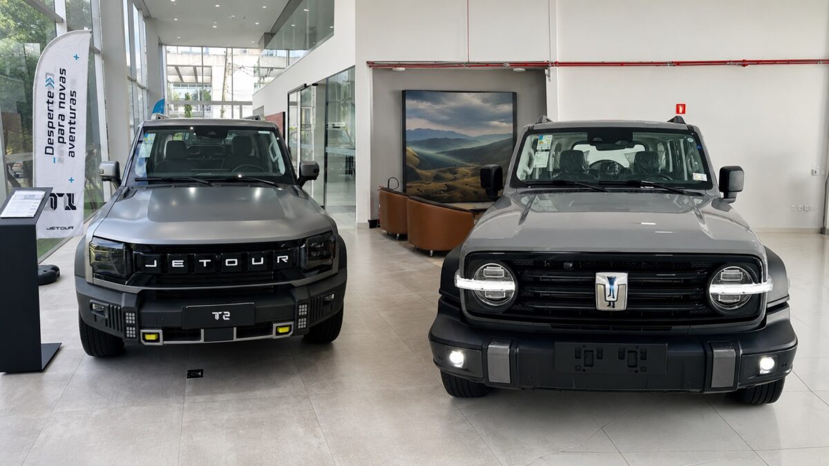 Jetour T2 Premium x GWM Tank 300: qual SUV híbrido chinês entrega mais?