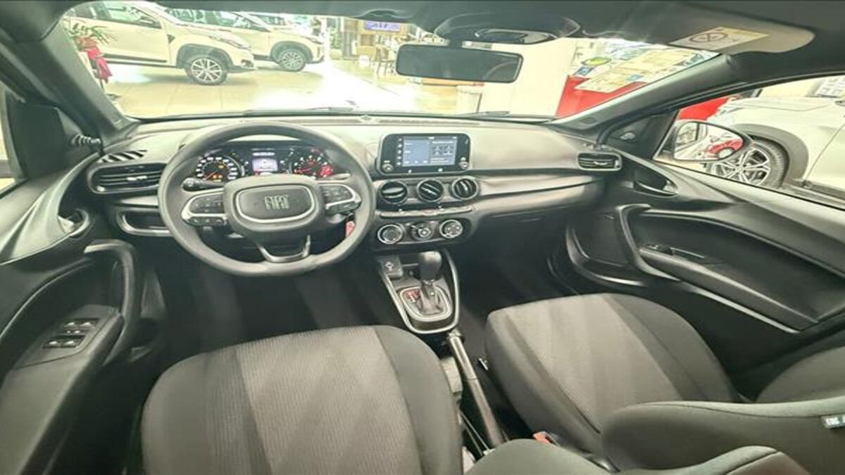 Fiat Cronos 2027: equipamentos, revisões, seguro e ficha técnica
