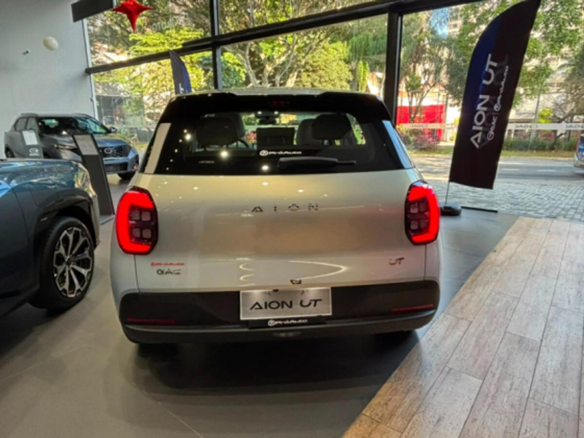 GAC Aion UT cresce 2.434,6% em junho e lidera vendas da marca no Brasil
