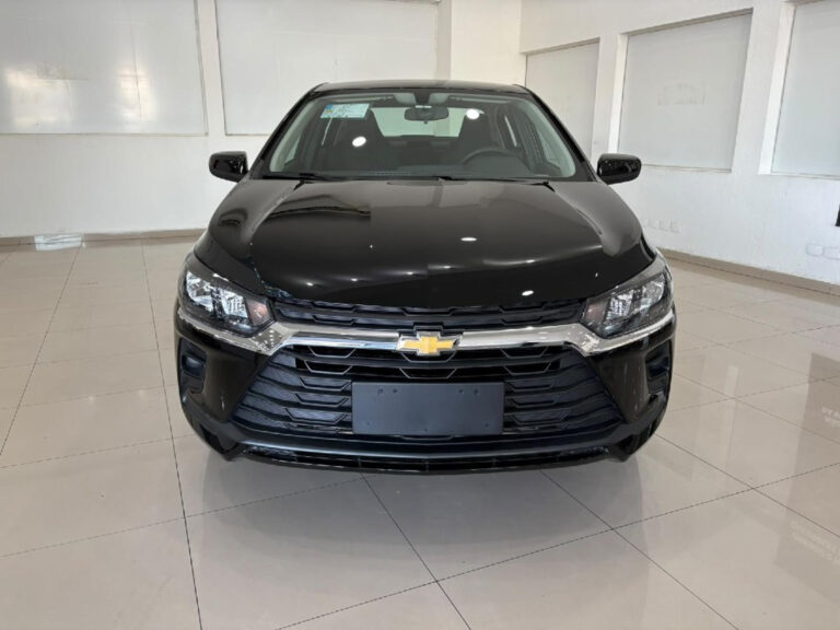 Chevrolet Onix Plus recebe descontos de até R$ 17.700 para CNPJ neste mês
