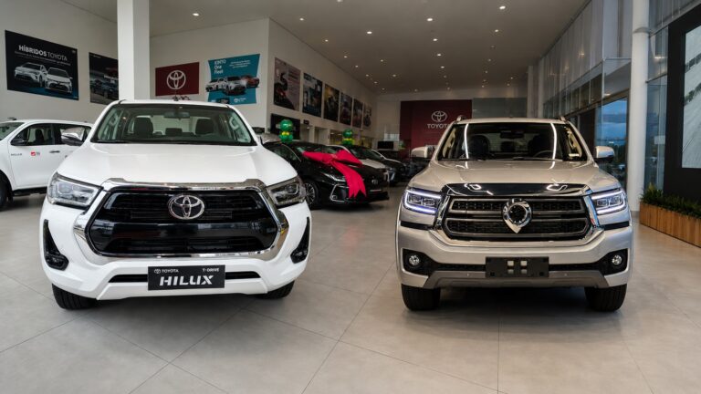 Toyota Hilux SRV vs GWM Poer P30 Exclusive: diferença de R$ 74.690 vale a pena?