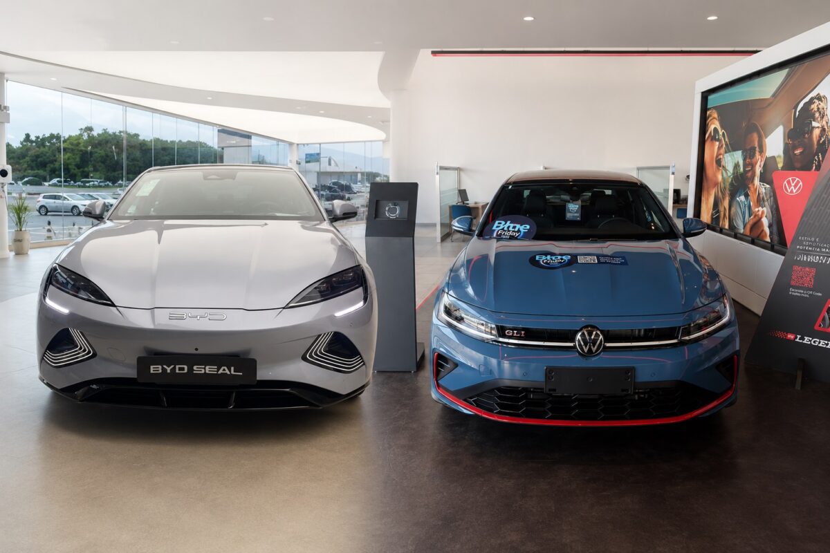 Volkswagen Jetta GLI x BYD Seal: qual sedã entrega mais?