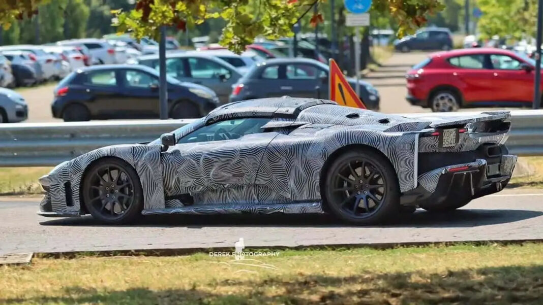 Ferrari F80 Aperta aparece em testes pelas ruas de Maranello