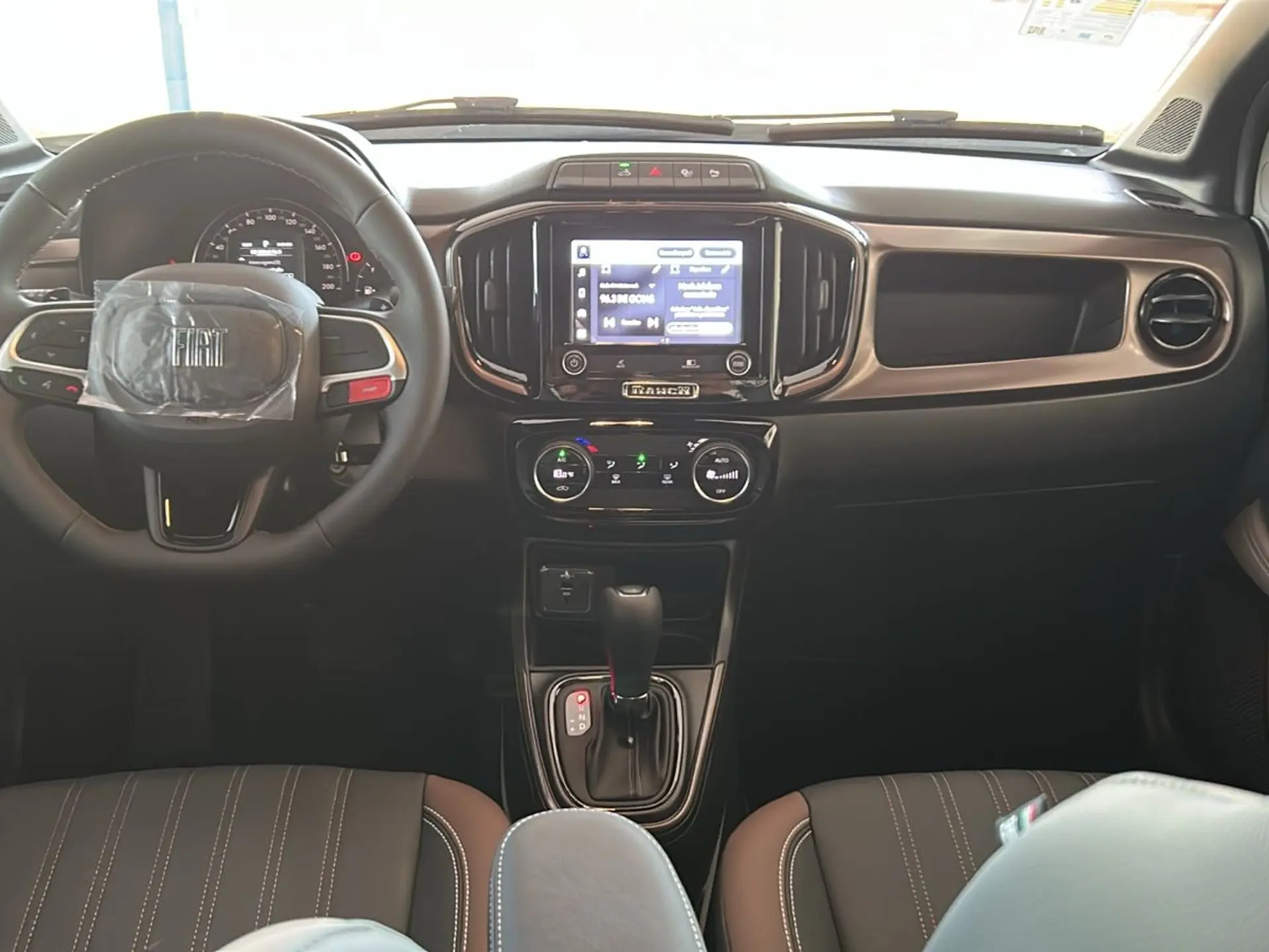 Fiat Strada para CNPJ tem descontos de até R$ 31 mil em julho; veja os preços