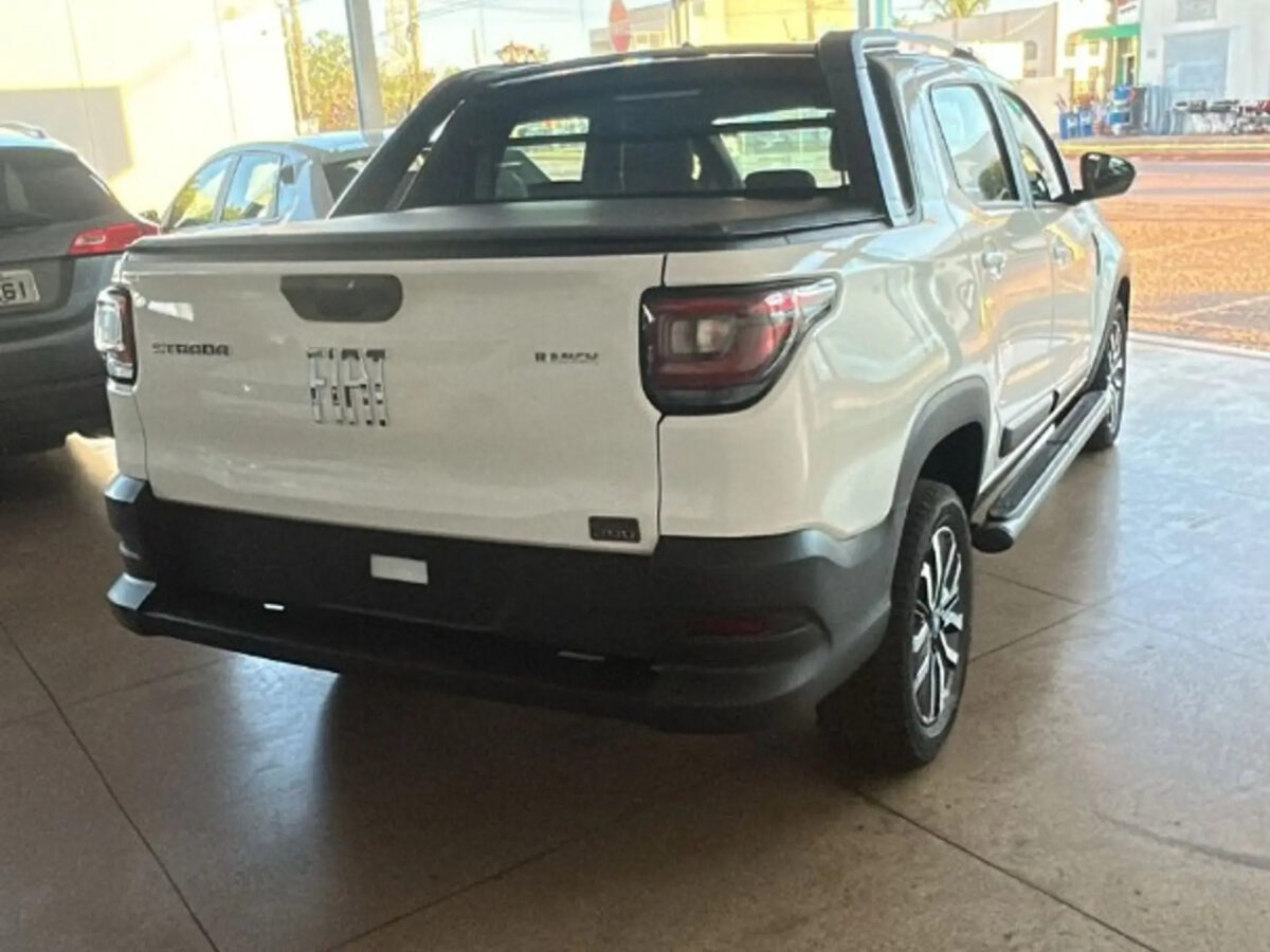 Fiat Strada para CNPJ tem descontos de até R$ 31 mil em julho; veja os preços