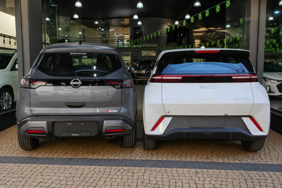 BYD Dolphin Mini vs Nissan Kicks Active? Descubra qual é a melhor escolha