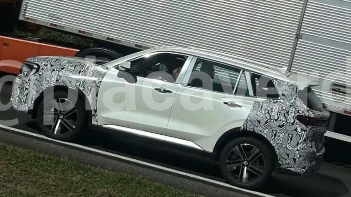 Ford Territory híbrido plug-in é flagrado no Brasil para enfrentar rivais chineses