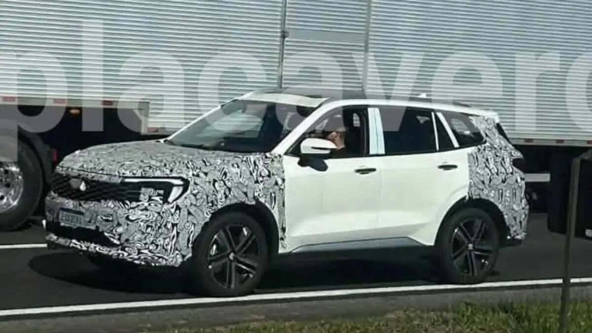 Ford Territory híbrido plug-in é flagrado no Brasil para enfrentar rivais chineses