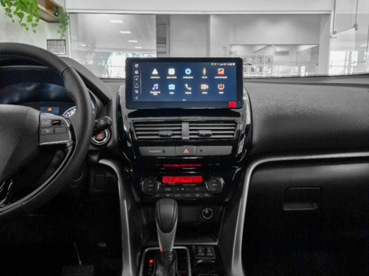 Mitsubishi Eclipse Cross dispara 42,2% em junho e alcança recorde de vendas em 2026