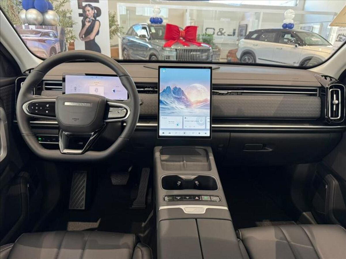 Jaecoo 7 de entrada: o que muda e para quem o SUV híbrido faz sentido