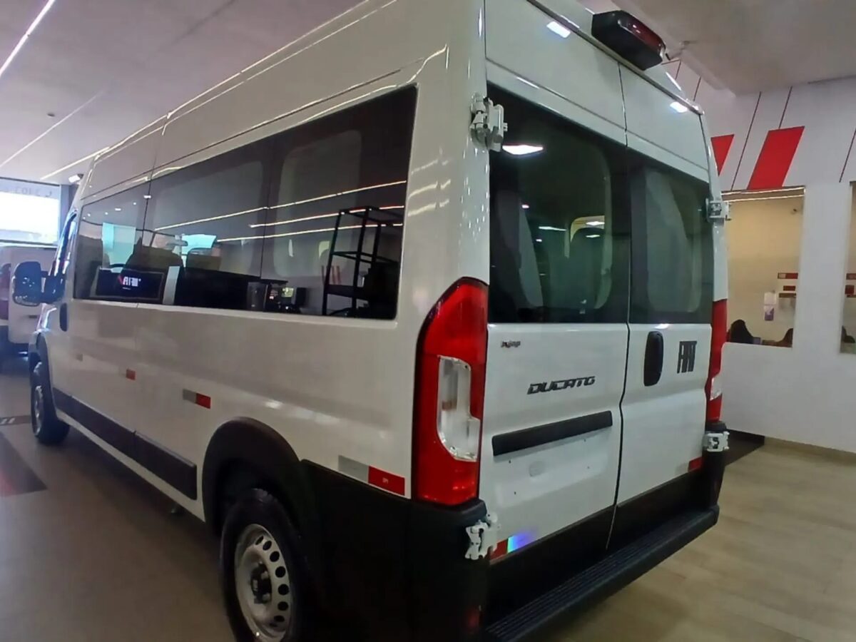 Fiat reduz em R$ 84.990 o preço da Ducato Minibus para CNPJ