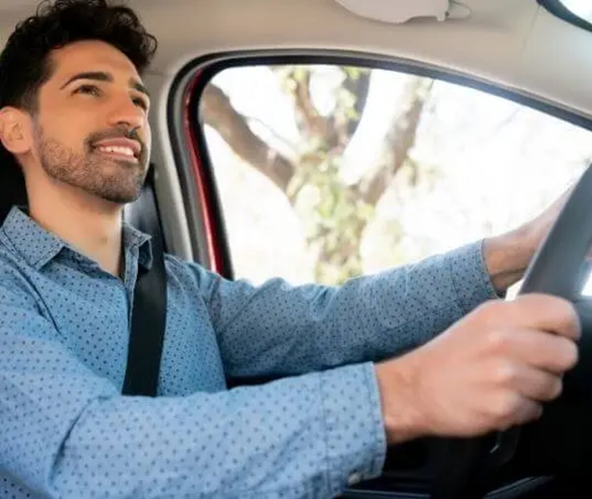 Como usar o piloto automático do carro: guia completo para dirigir com segurança