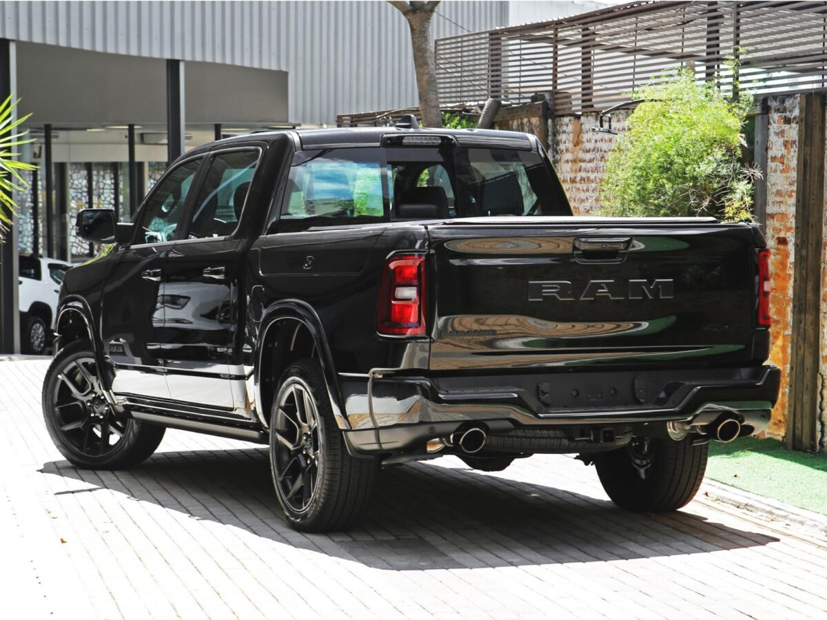 Stellantis faz recall de 1,5 milhão de Ram 1500 por falha nos cintos de segurança