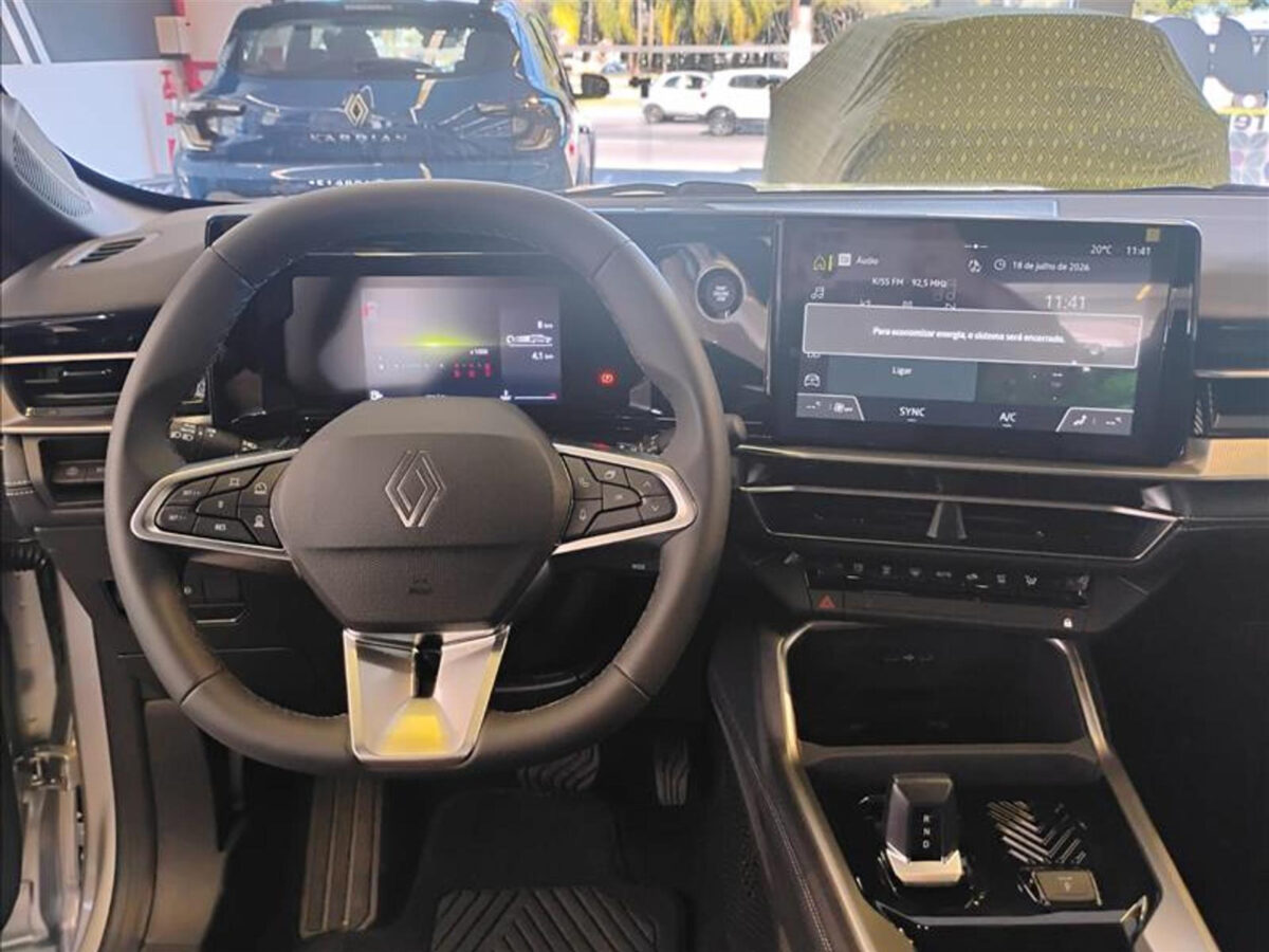 Renault Boreal 2026 compensa? Analisamos 7 motivos para comprar e 7 pontos negativos